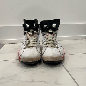 Selling Air Jordan 6 Retros White/Varsity Red (Bulls)